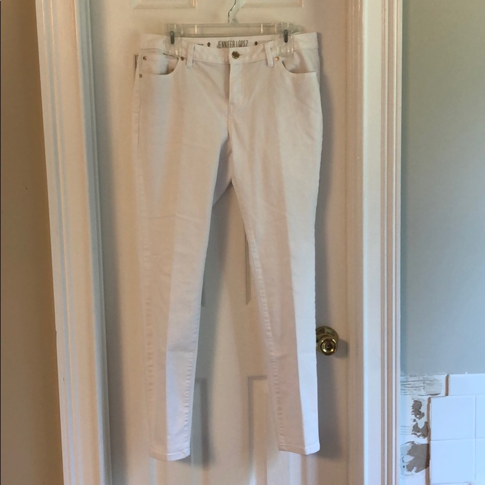 White Jennifer Lopez skinny jeans